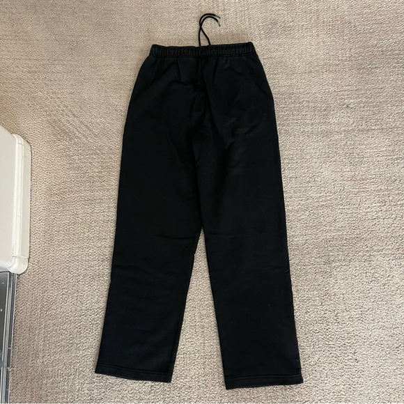 Alo Yoga Sweatpants - Picture 4 of 4